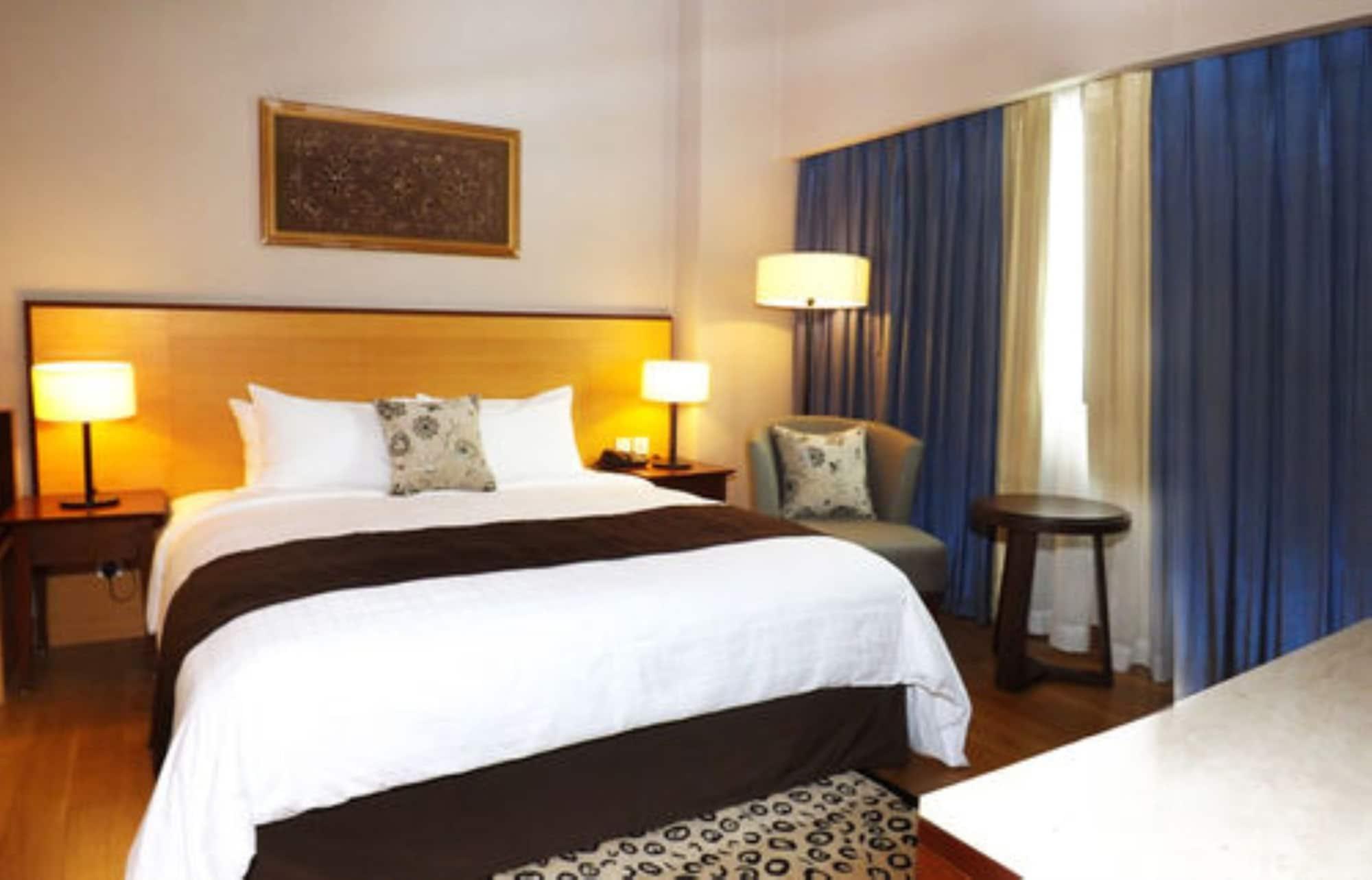 Summit Parkview Yangon Hotel Екстериор снимка