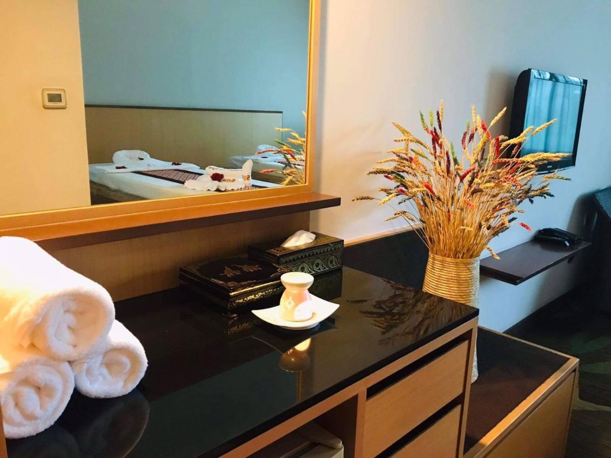 Summit Parkview Yangon Hotel Екстериор снимка