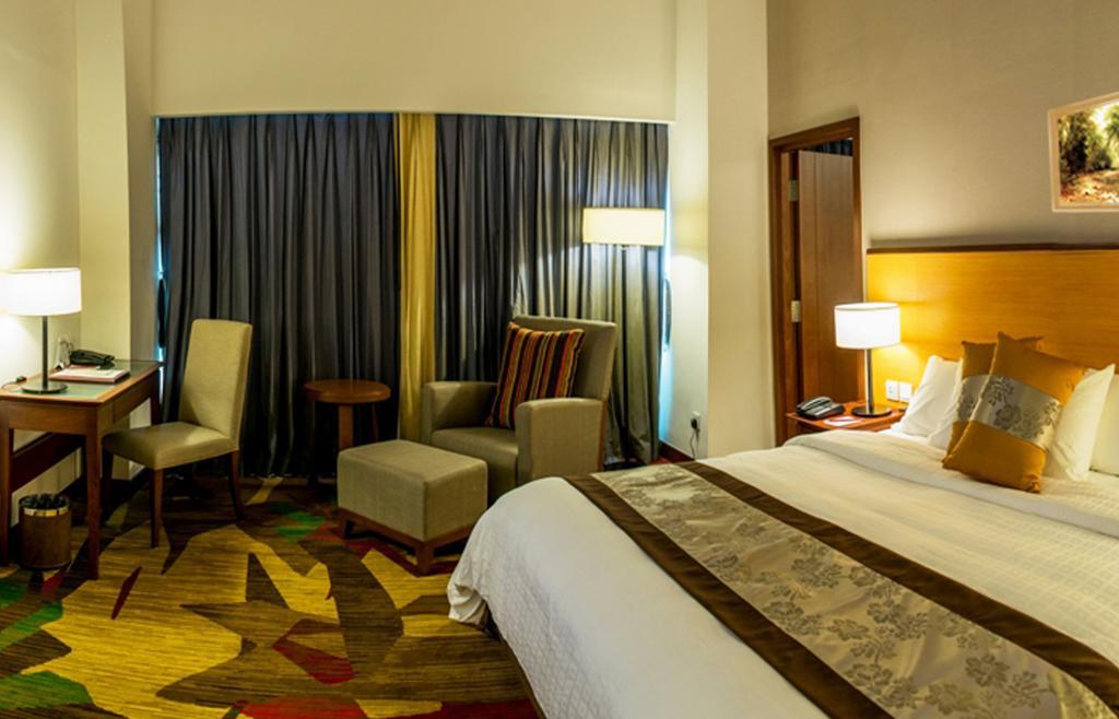 Summit Parkview Yangon Hotel Екстериор снимка
