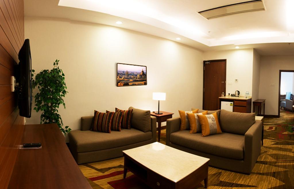Summit Parkview Yangon Hotel Екстериор снимка