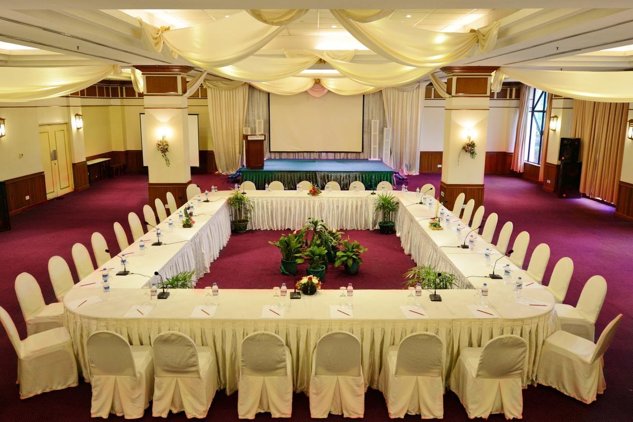 Summit Parkview Yangon Hotel Екстериор снимка