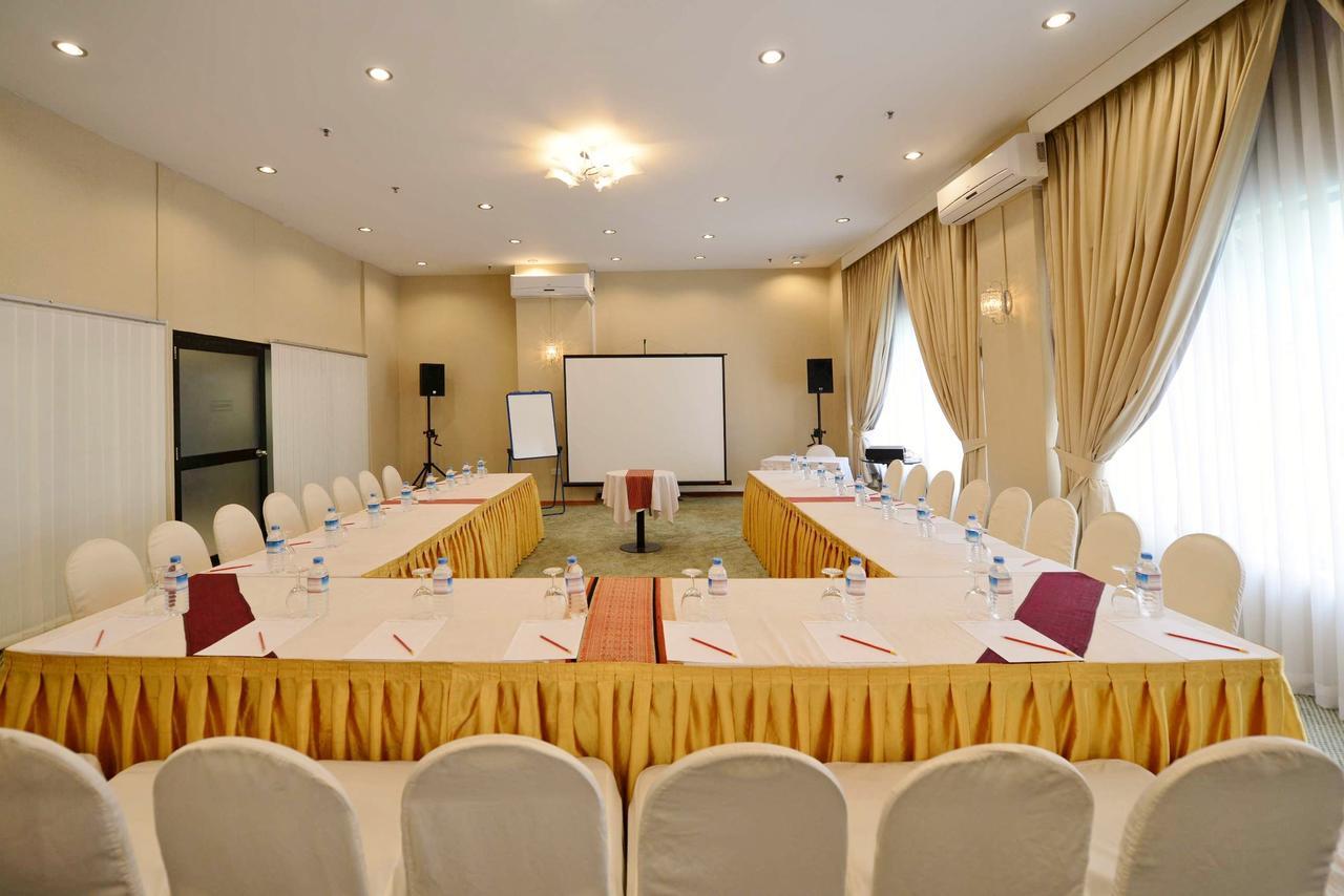 Summit Parkview Yangon Hotel Екстериор снимка